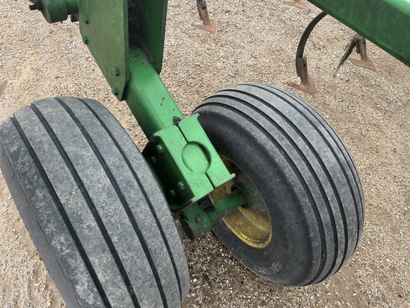 2012 John Deere 2210 - Photo13