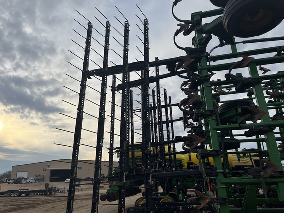 2012 John Deere 2210 - Photo16