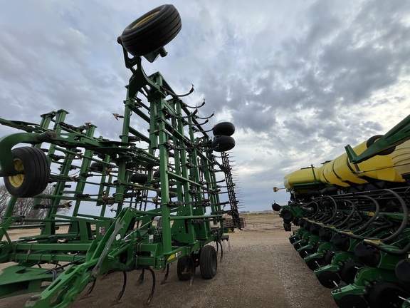 2012 John Deere 2210 - Photo19