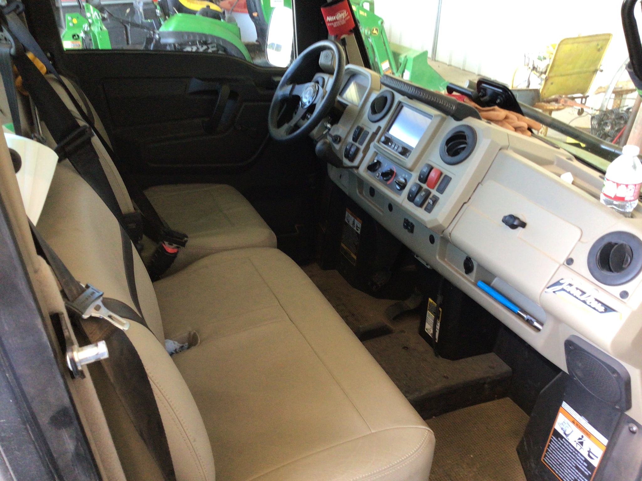 2022 John Deere XUV 835R Image 8