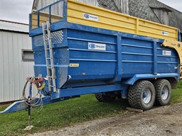 Forage Boxes and Blowers For Sale 2016 Kane M730 