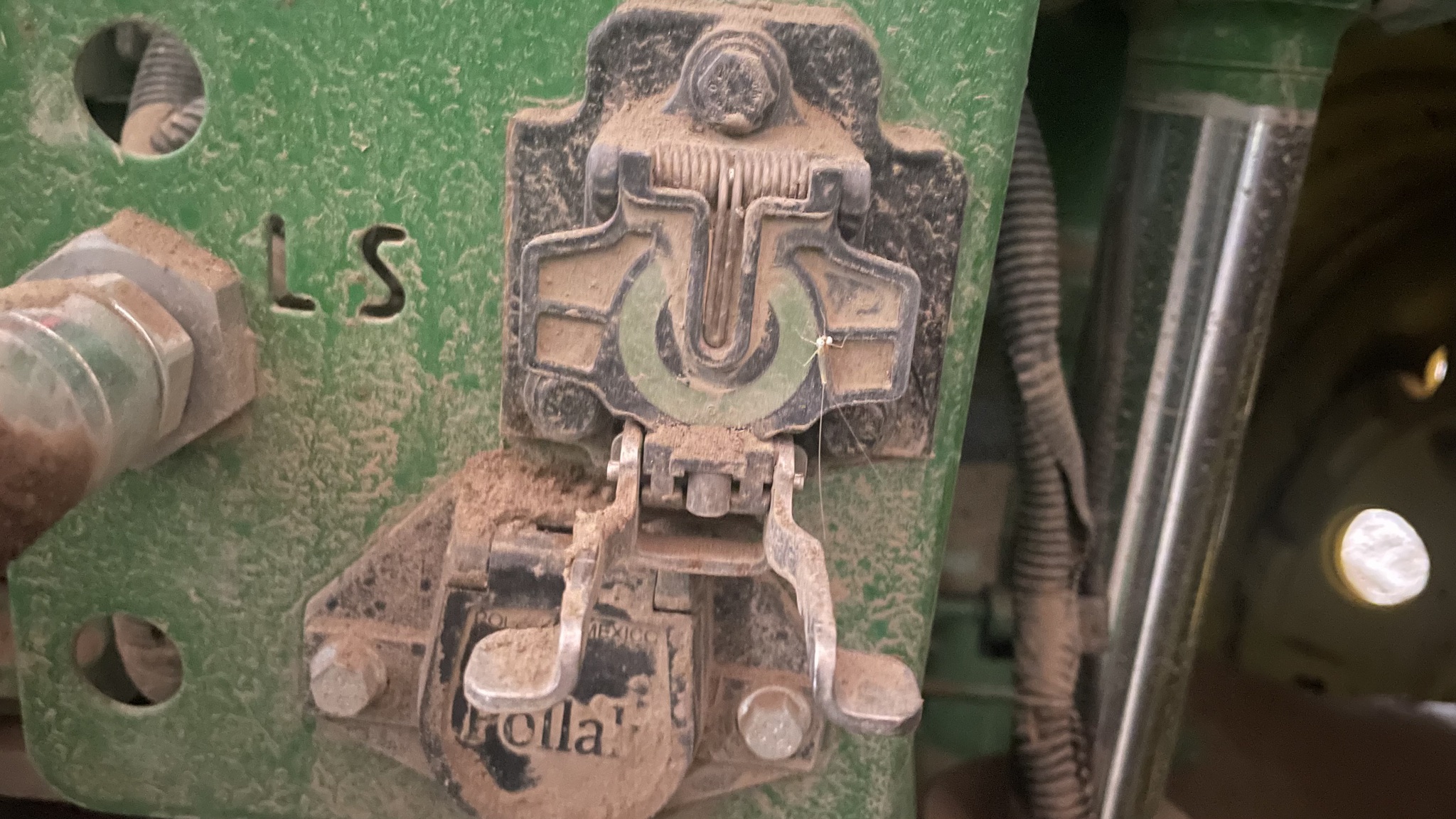 2016 John Deere 8245R Image 22