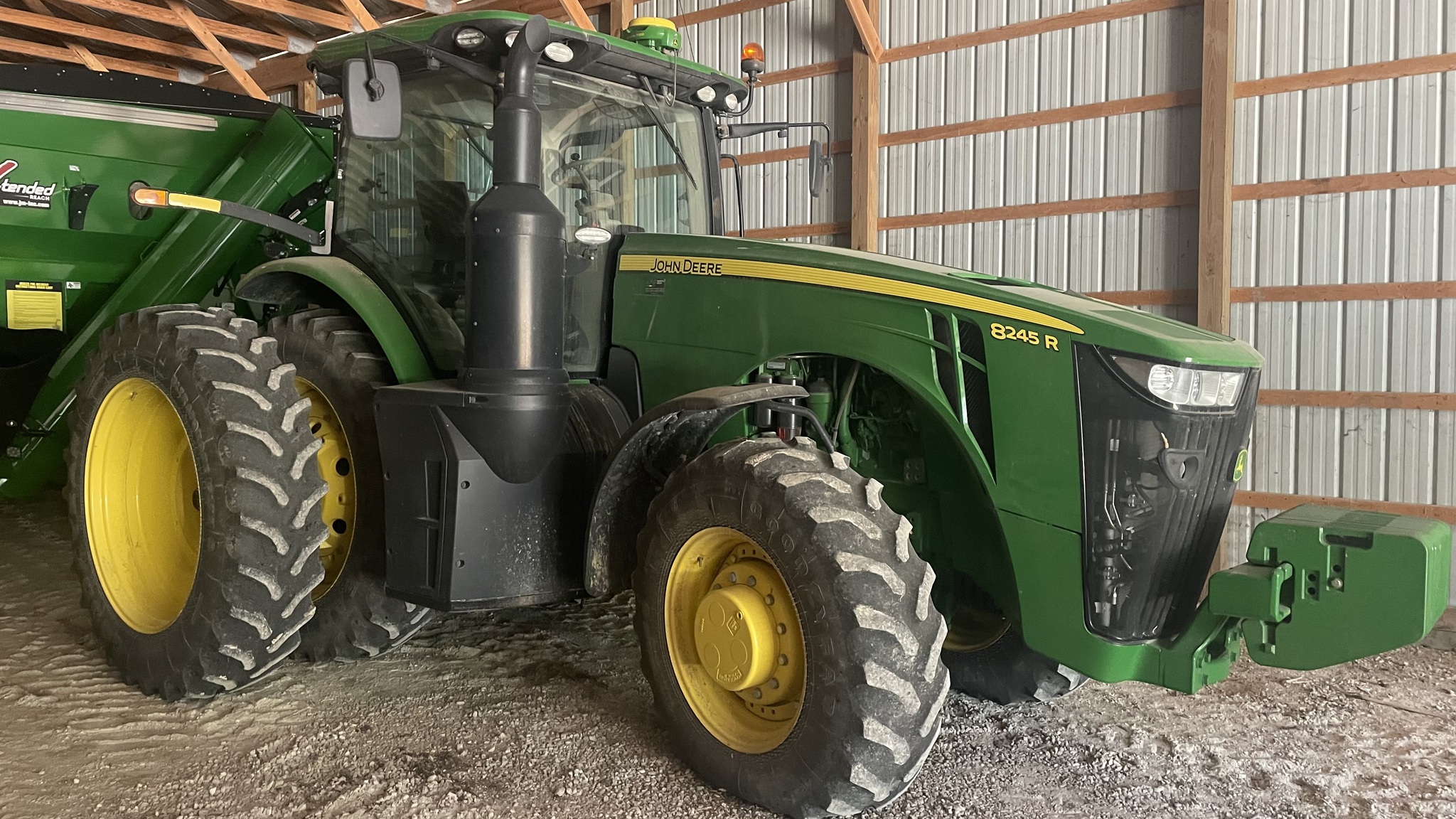 2016 John Deere 8245R Image 21