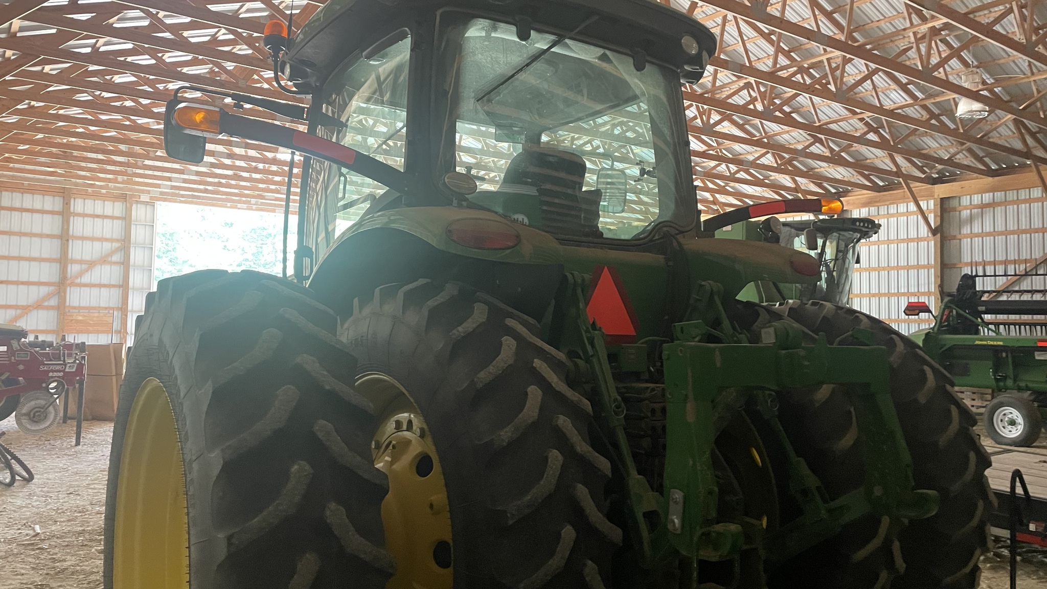 2016 John Deere 8245R Image 26