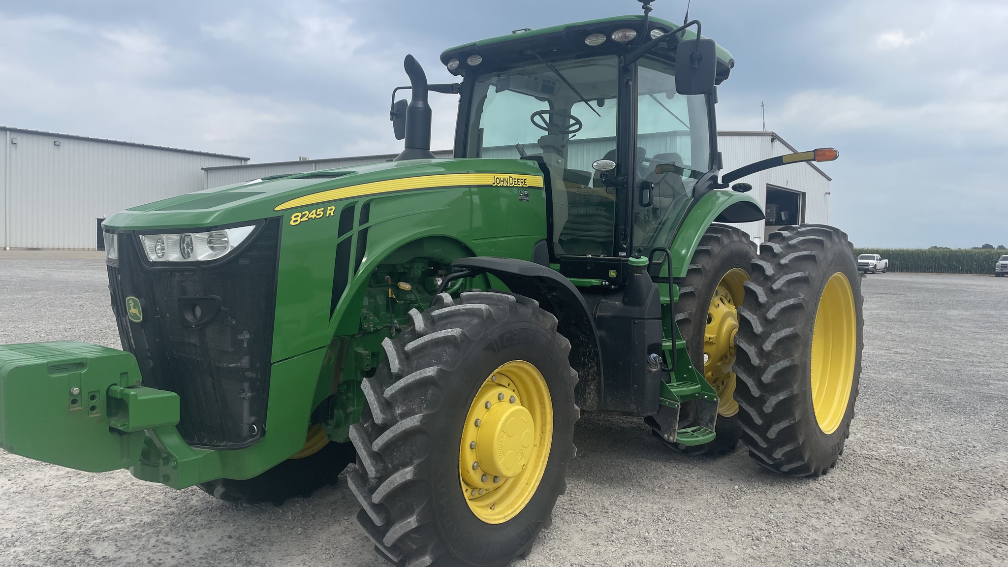 2016 John Deere 8245R Image 2