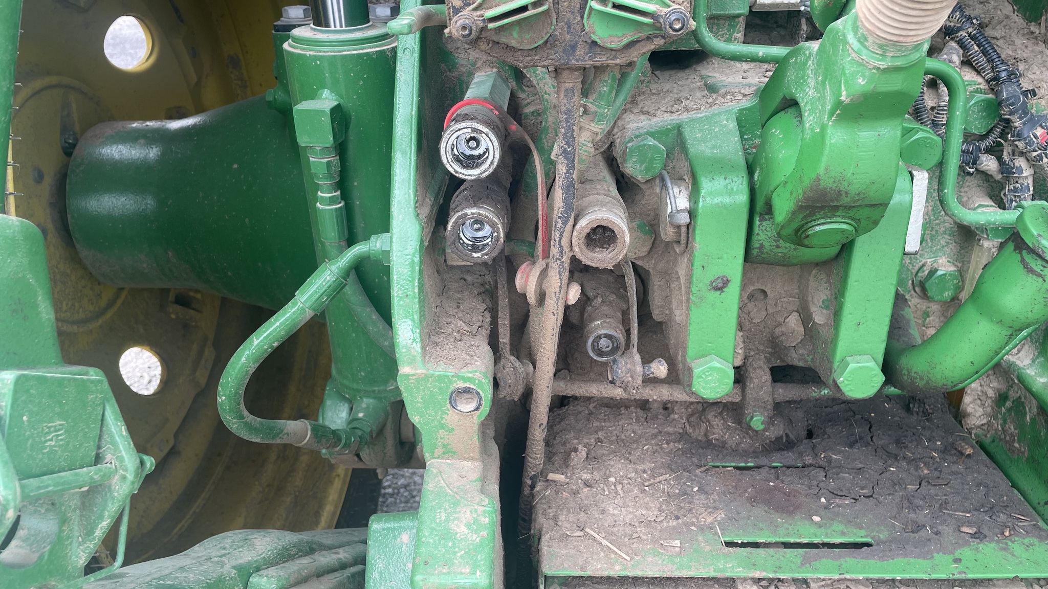 2016 John Deere 8245R Image 20