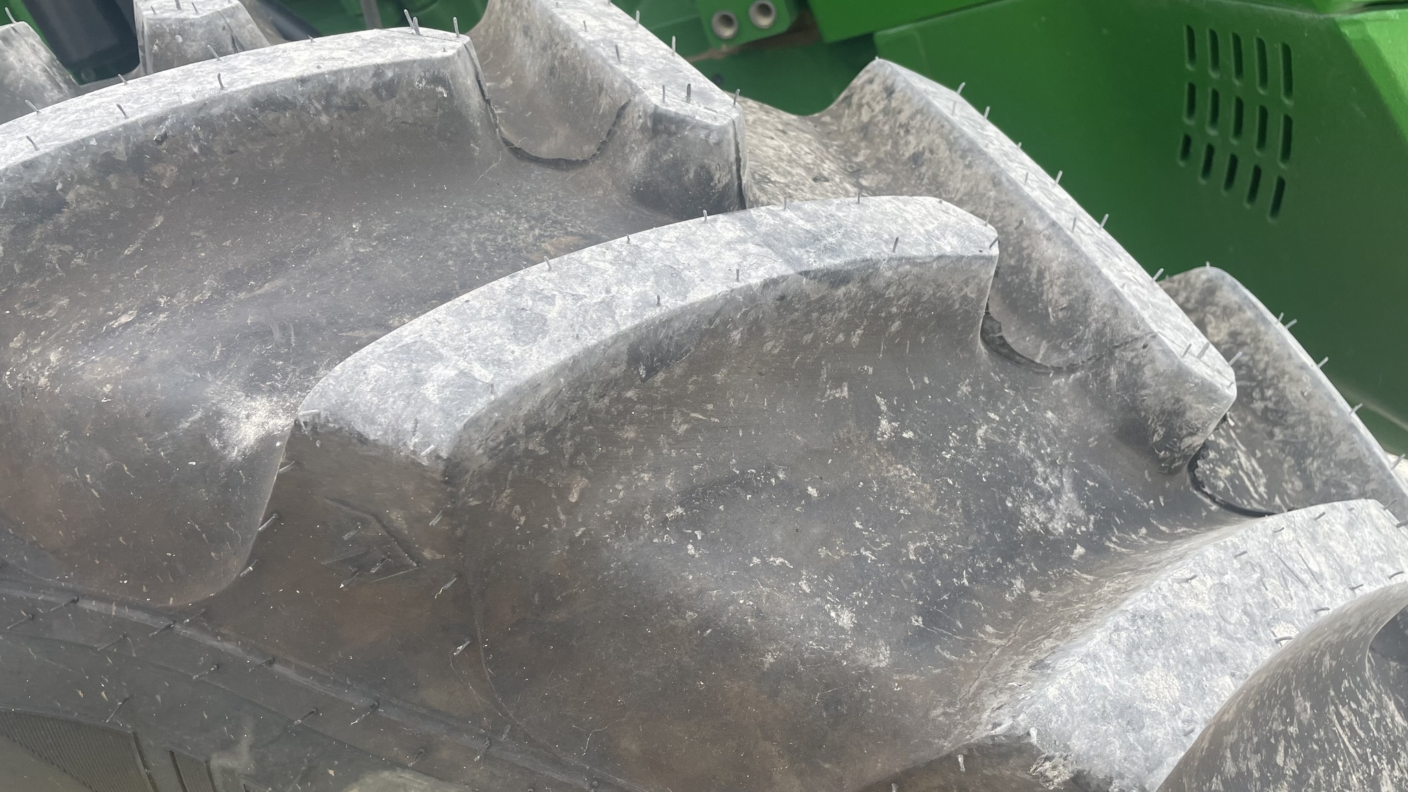 2016 John Deere 8245R Image 17
