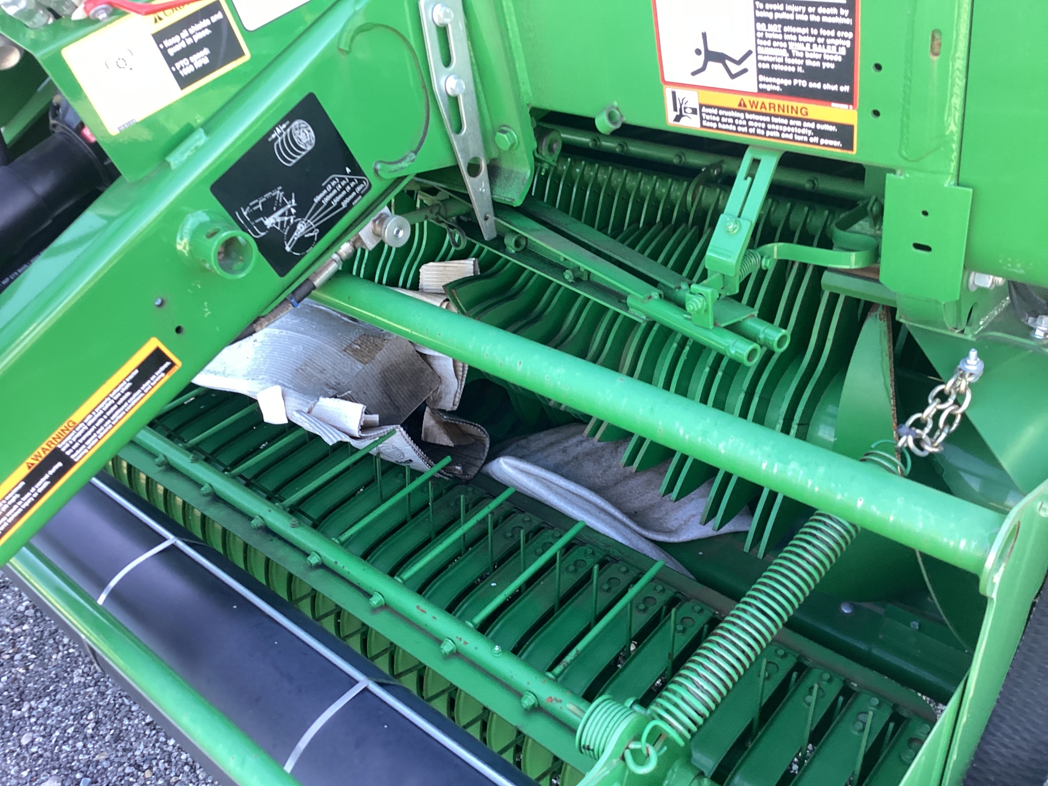 2022 John Deere 560M Image 3