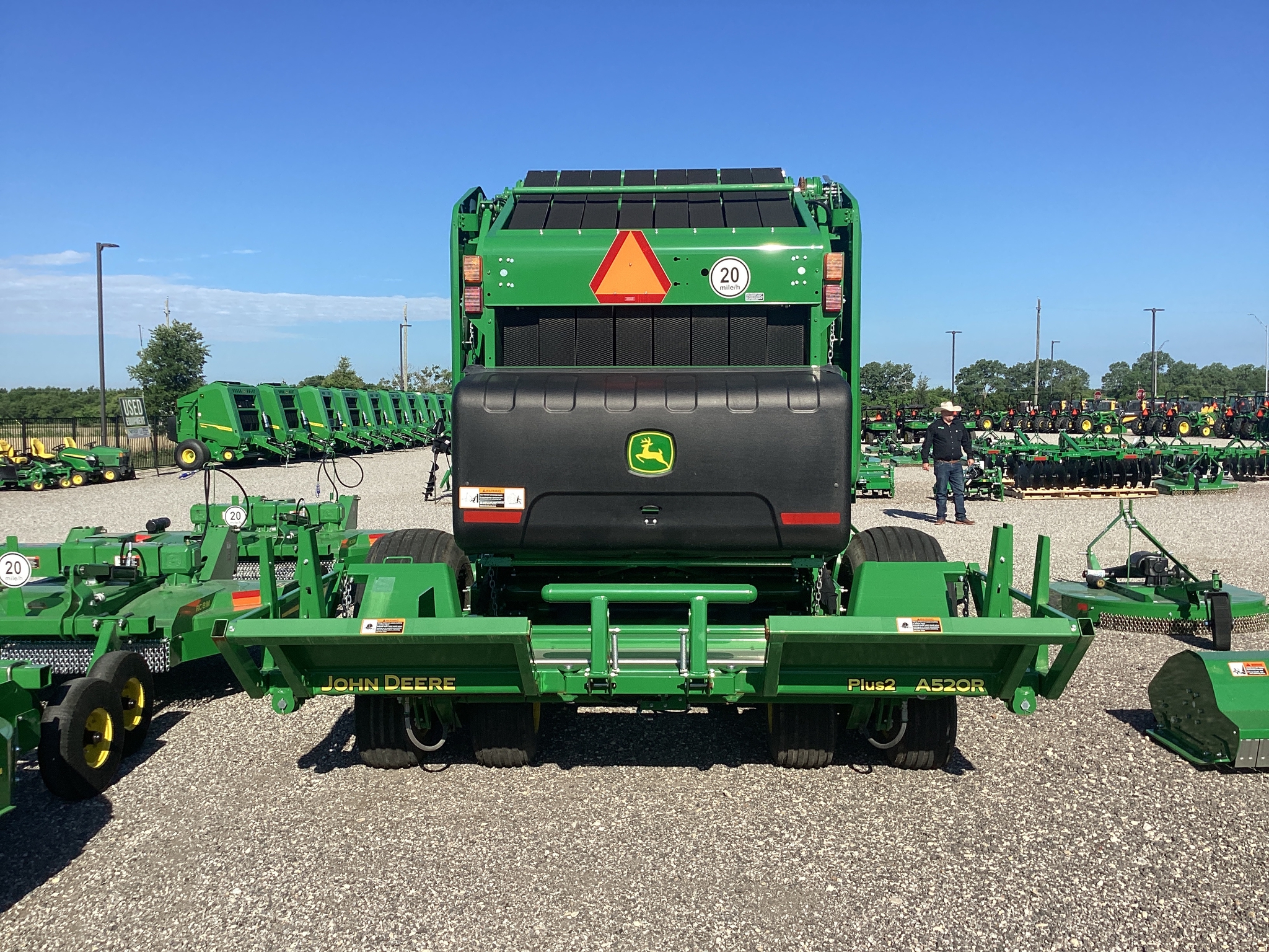 2022 John Deere 560M Image 7