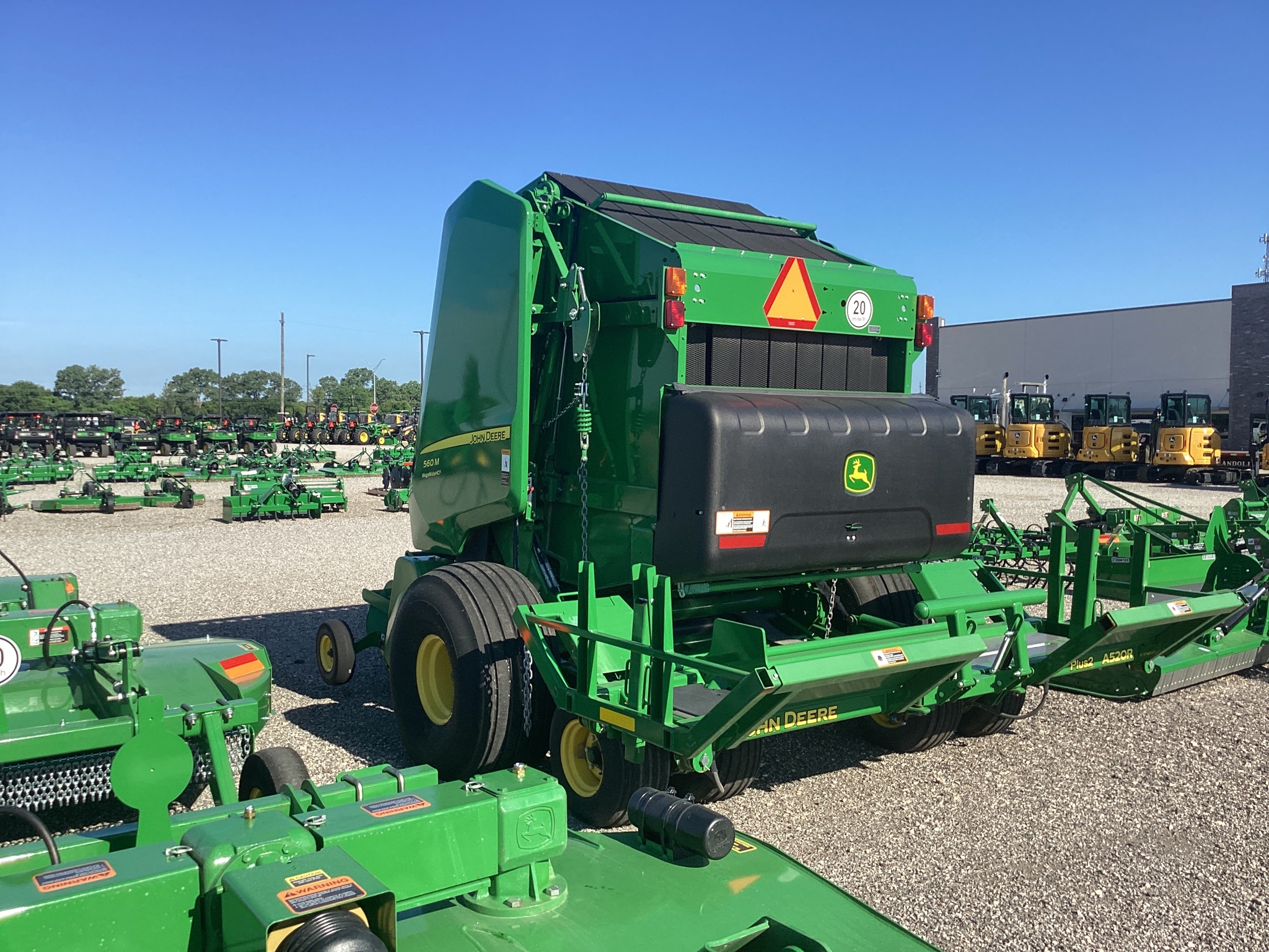 2022 John Deere 560M Image 9