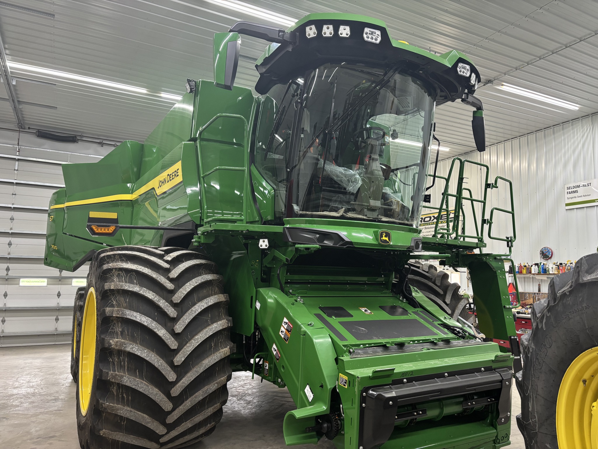 2025 John Deere S7 700 Image 1