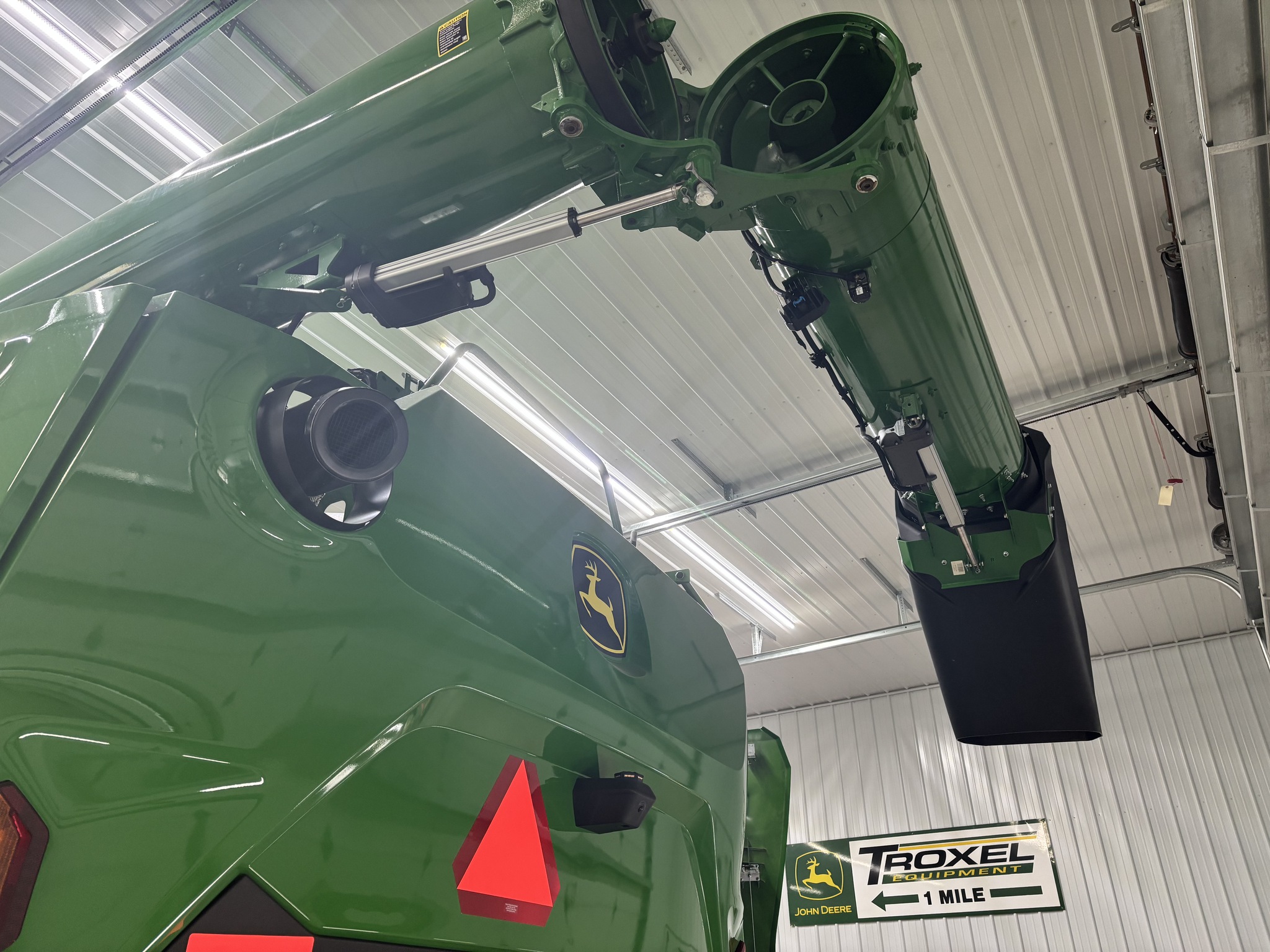 2025 John Deere S7 700 Image 3