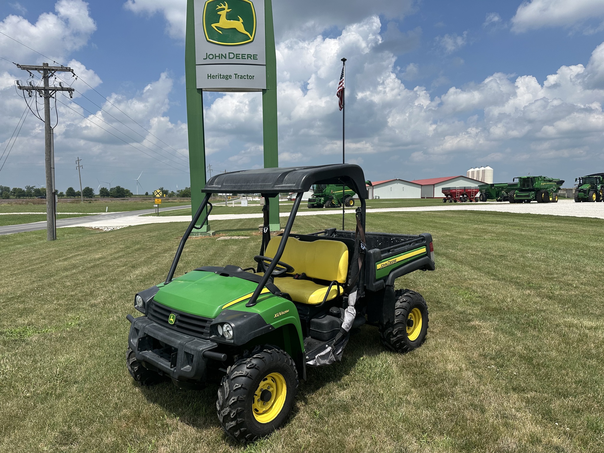  2018 John Deere XUV 825M at Heritage Tractor in Lexington, IL