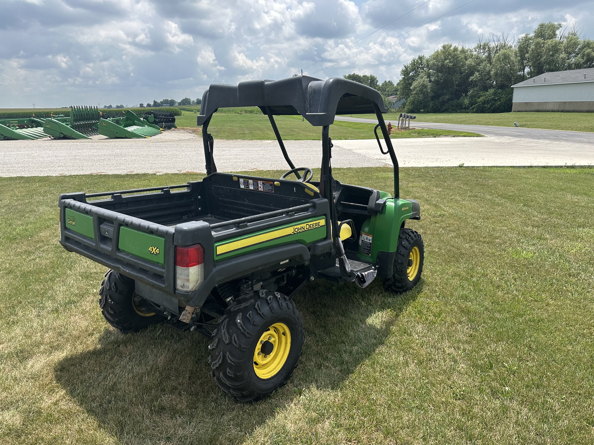  2018 John Deere XUV 825M at Heritage Tractor in Lexington, IL