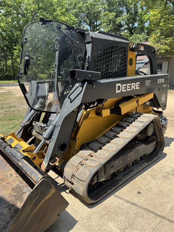2016 John Deere 333E Image 1