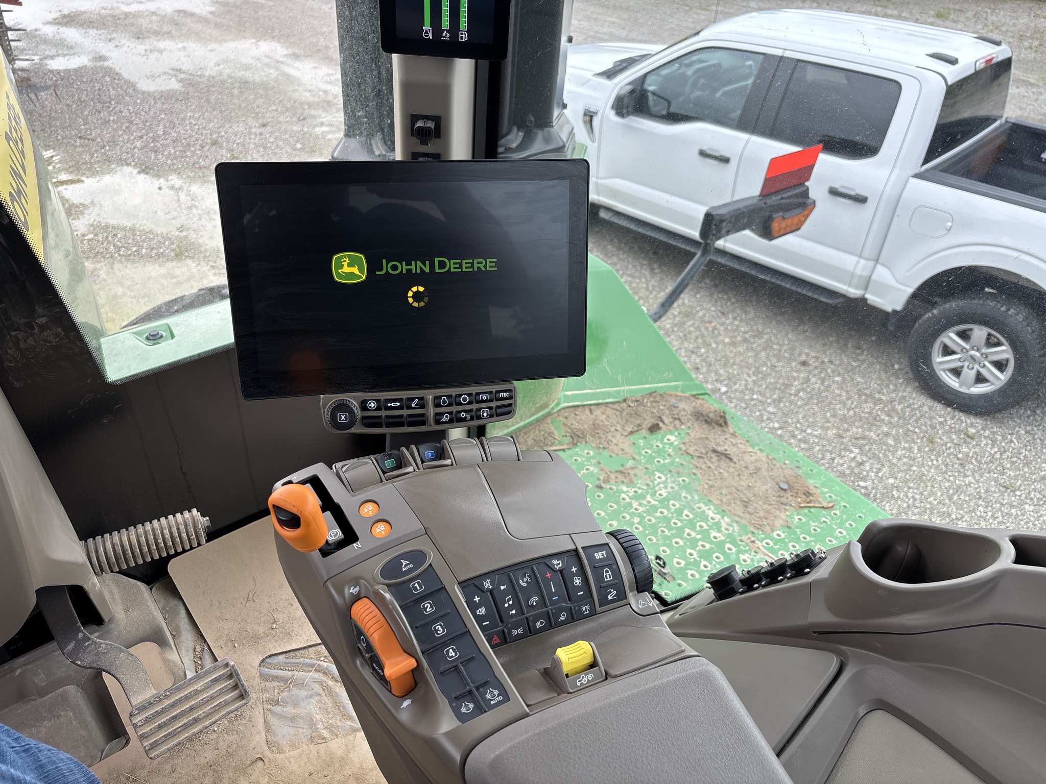 Used 2024 John Deere 9R 440 Articulated 4WD Tractors at Koenig Equipment in Greensburg, IN - PhotoXL5