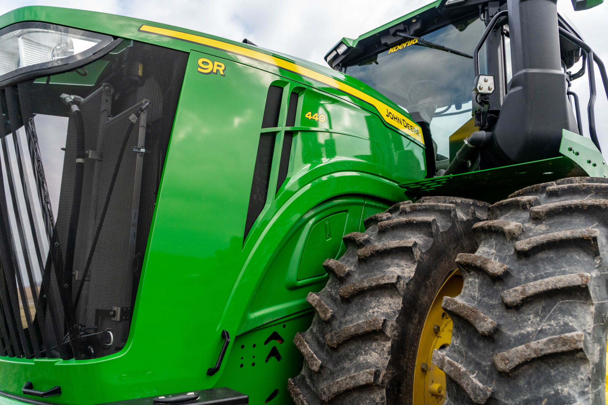 Used 2024 John Deere 9R 440 Articulated 4WD Tractors at Koenig Equipment in Greensburg, IN - PhotoXL21