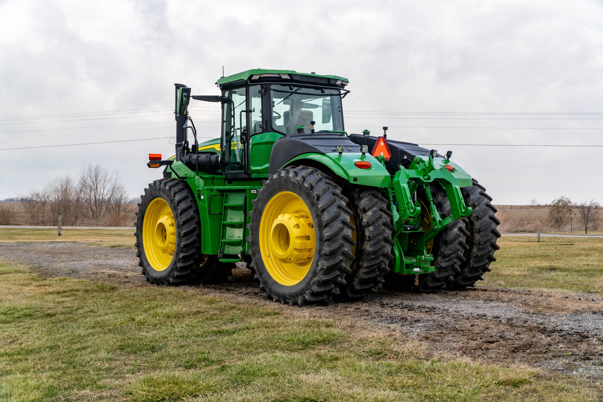 Used 2024 John Deere 9R 440 Articulated 4WD Tractors at Koenig Equipment in Greensburg, IN - PhotoXL2