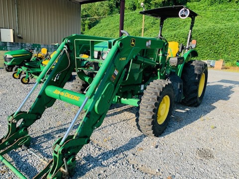 2015 John Deere 5085E