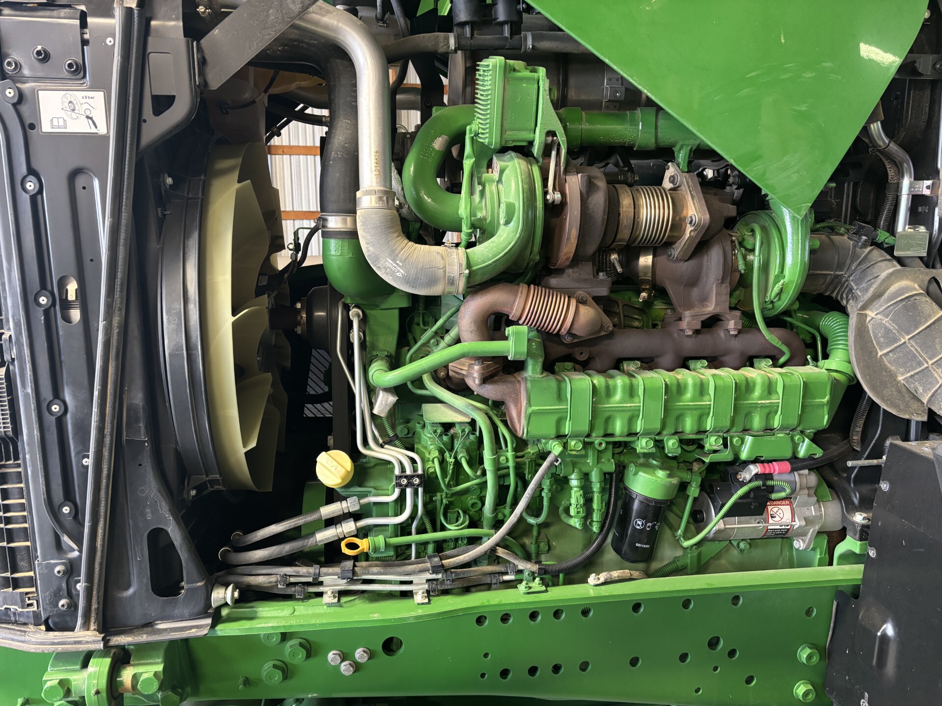 2020 John Deere 6230R Image 5