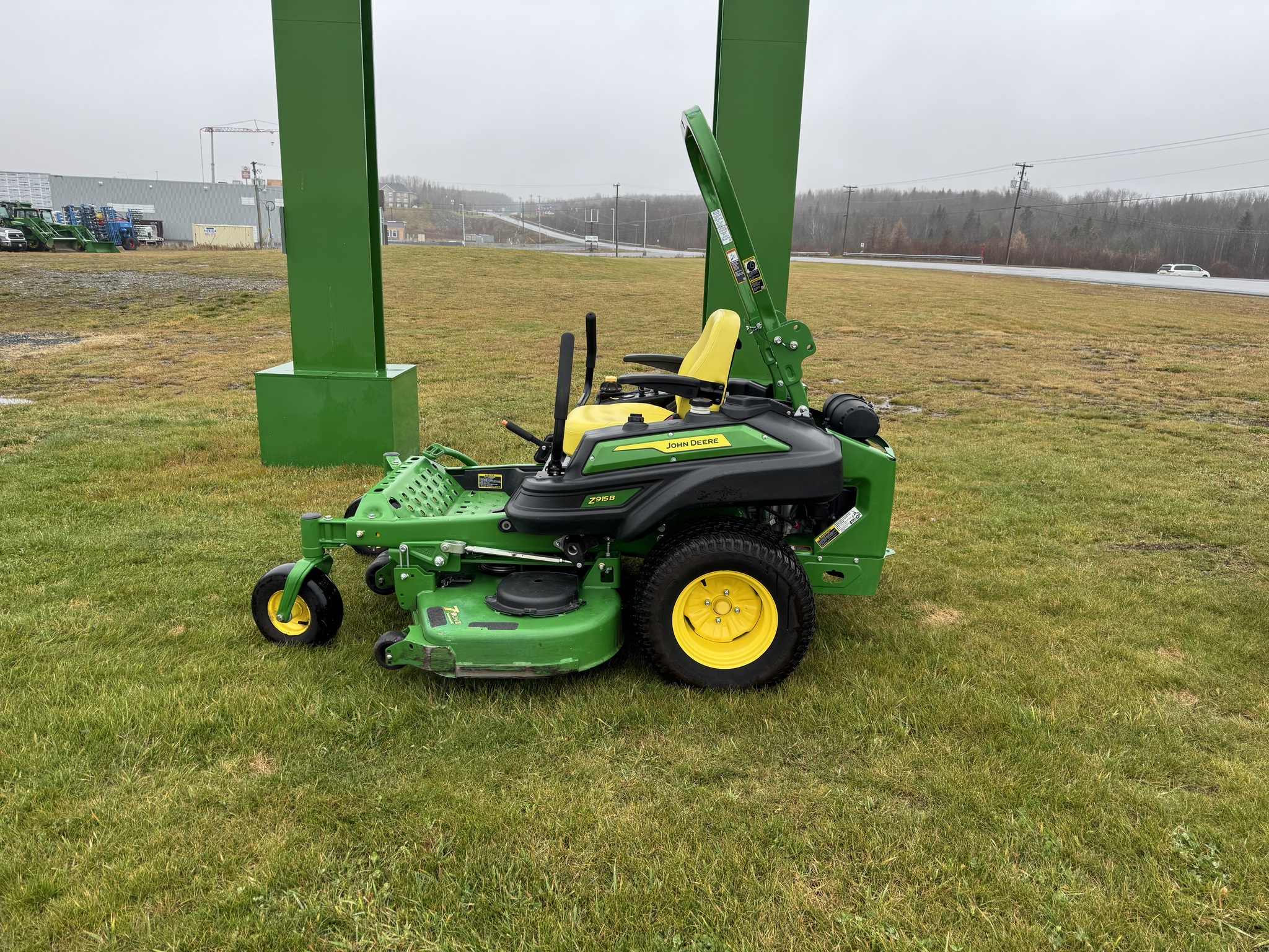 2016 John Deere Z915B Image 1