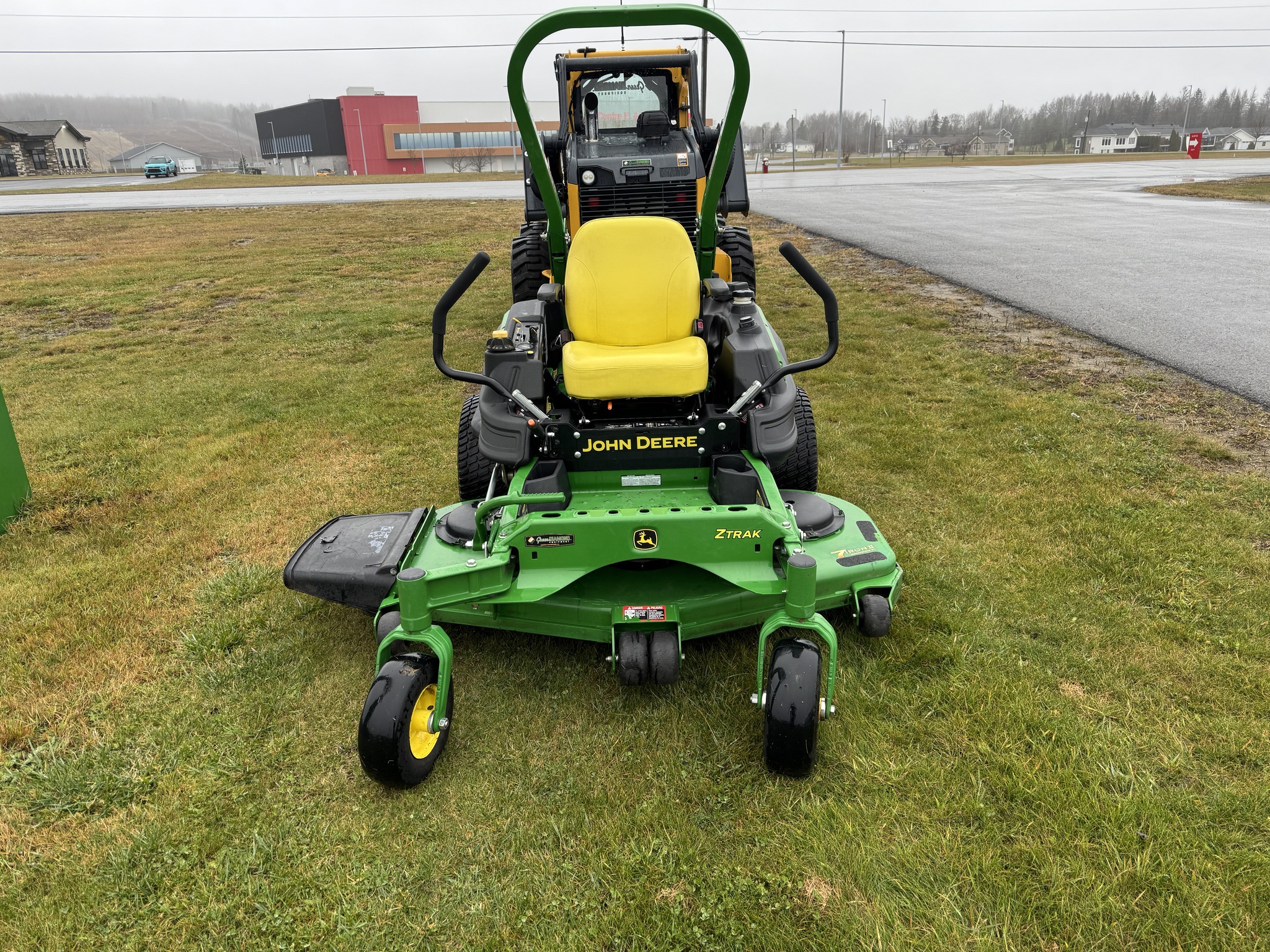 2016 John Deere Z915B Image 7