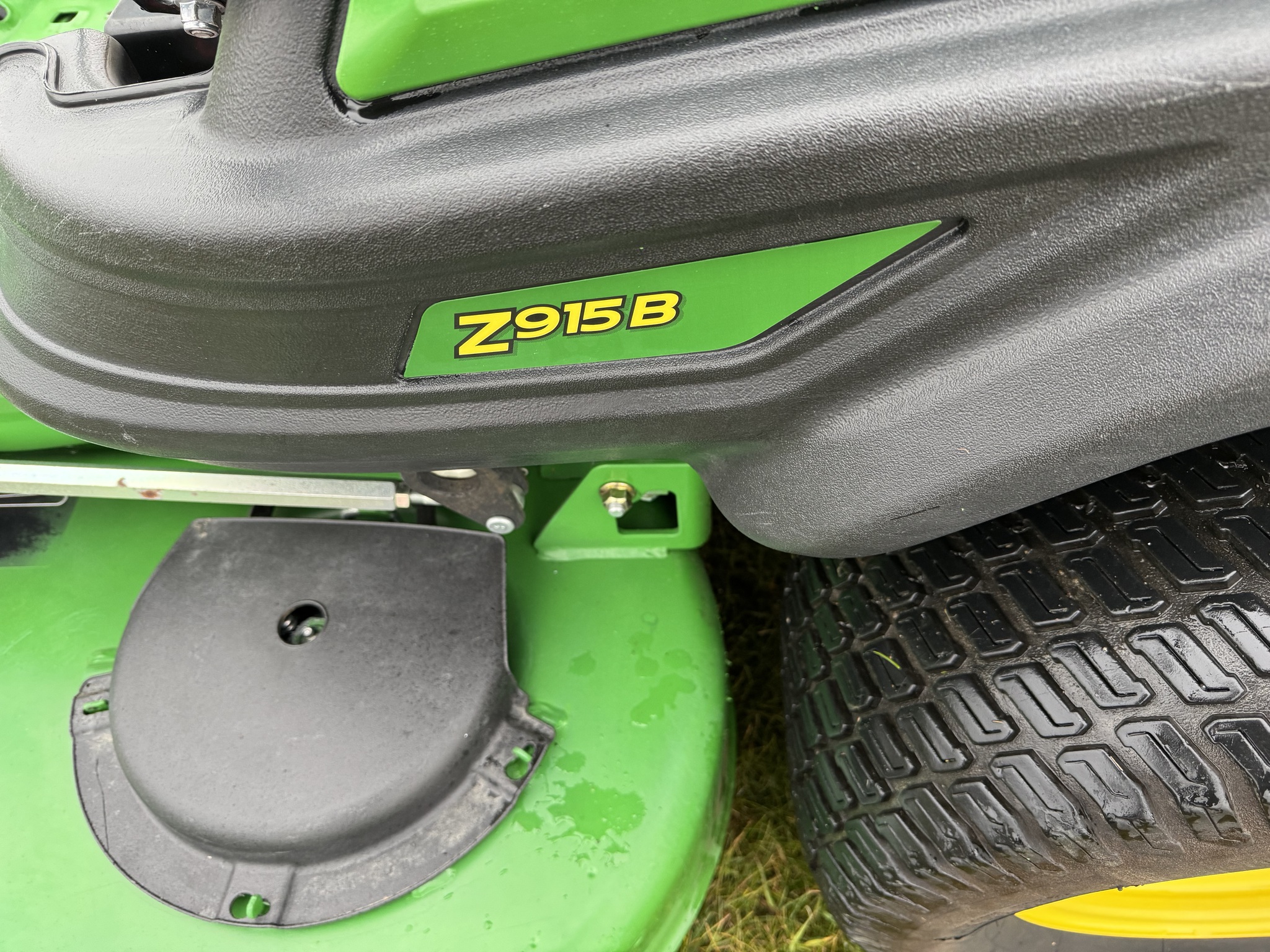 2016 John Deere Z915B Image 9