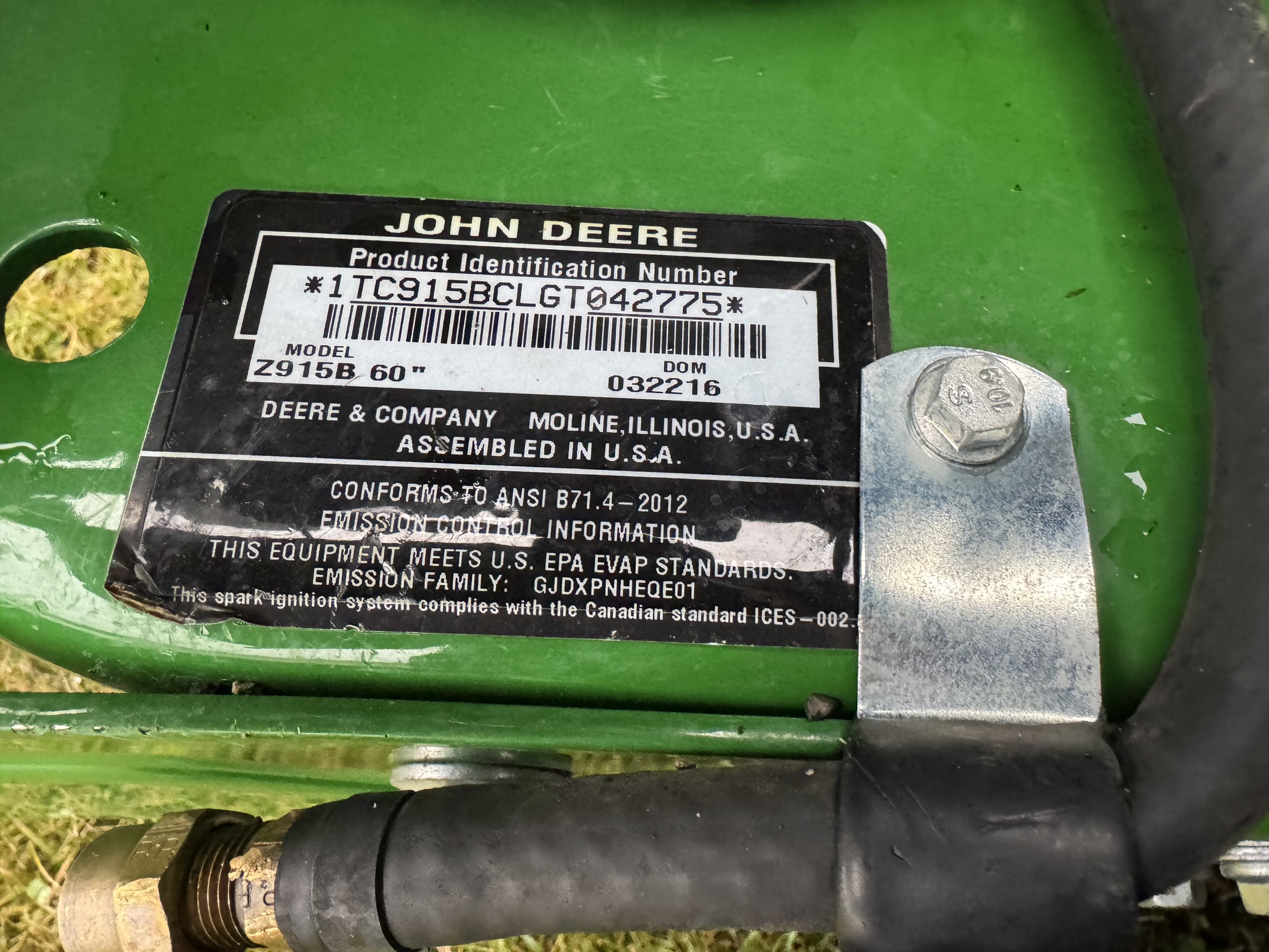 2016 John Deere Z915B Image 11