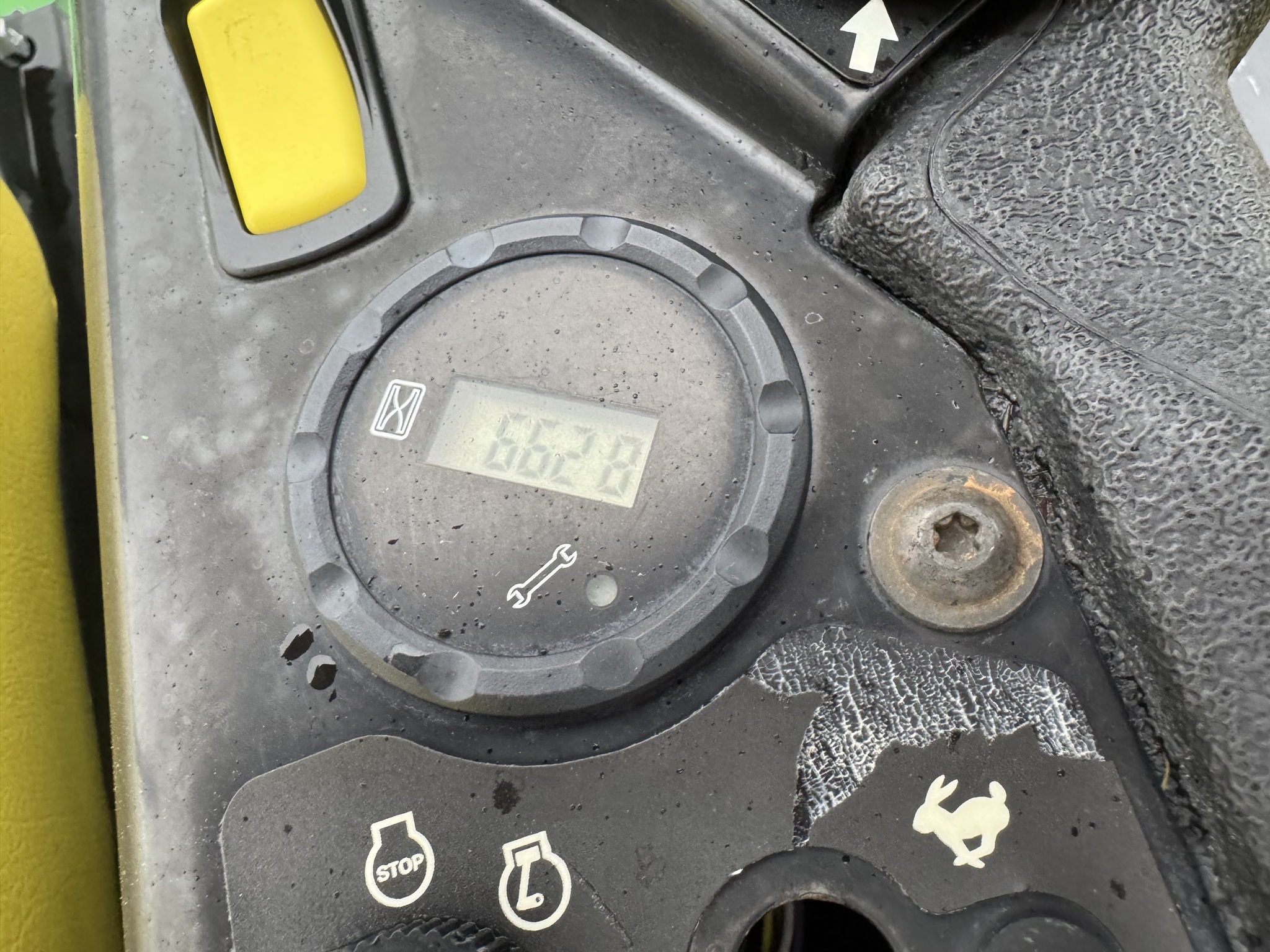 2016 John Deere Z915B Image 12