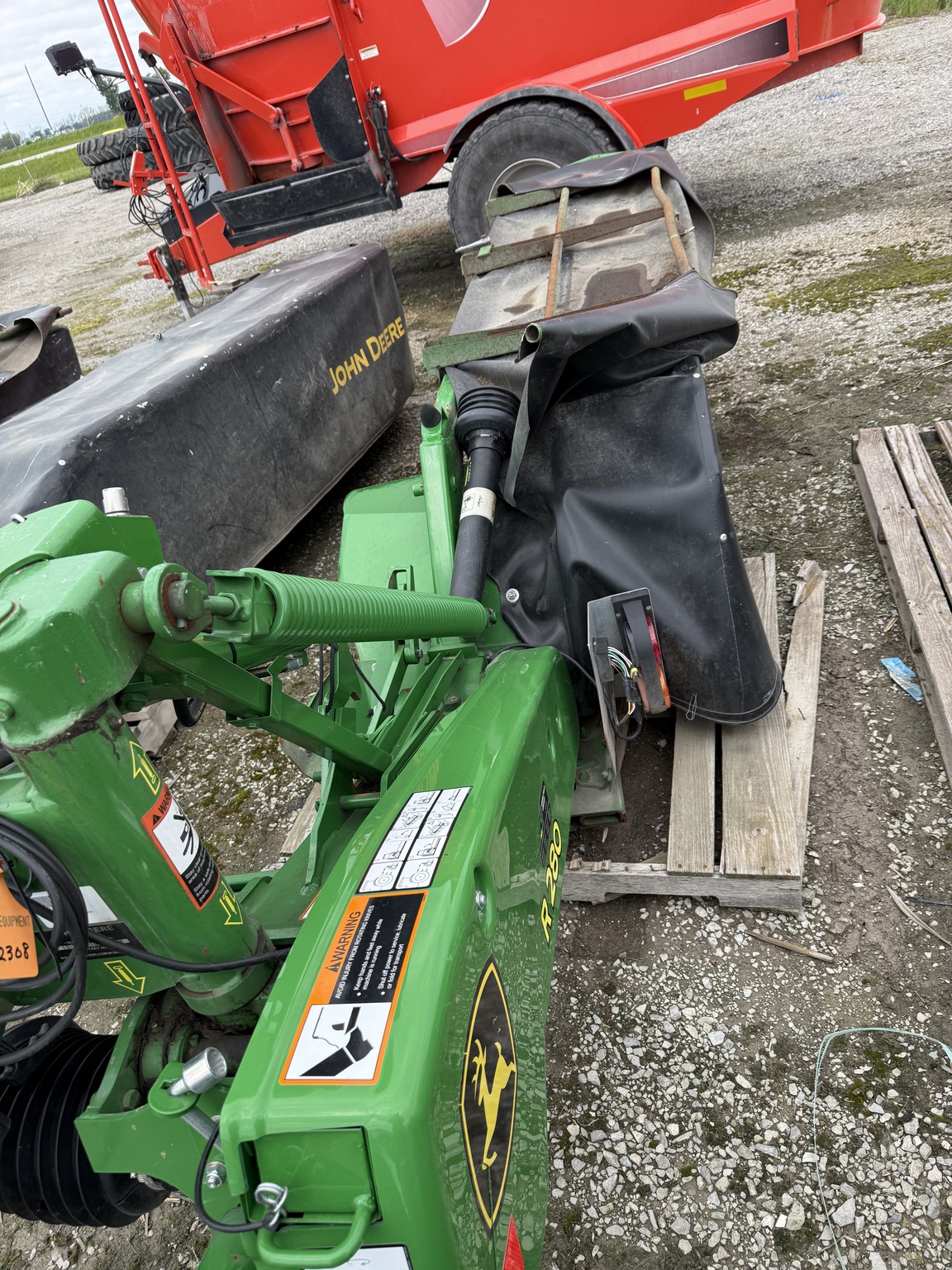 2023 John Deere R280 Image 6