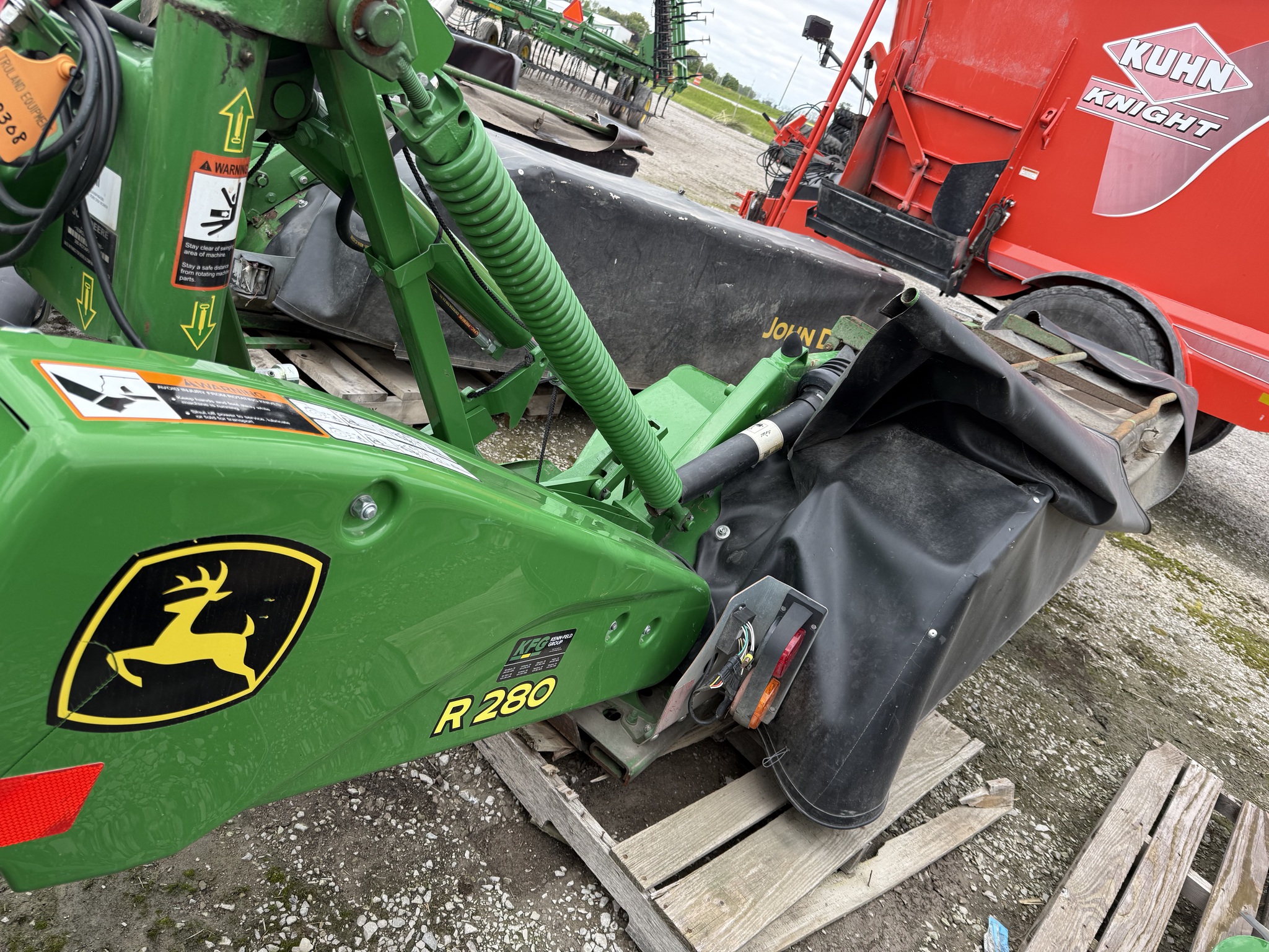 2023 John Deere R280 Image 7