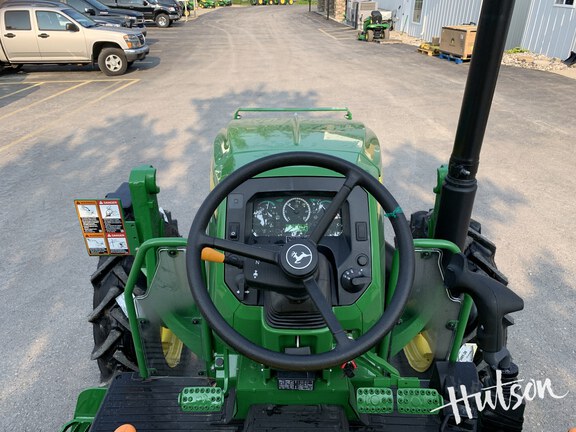 Photo of 2024 John Deere 5060E