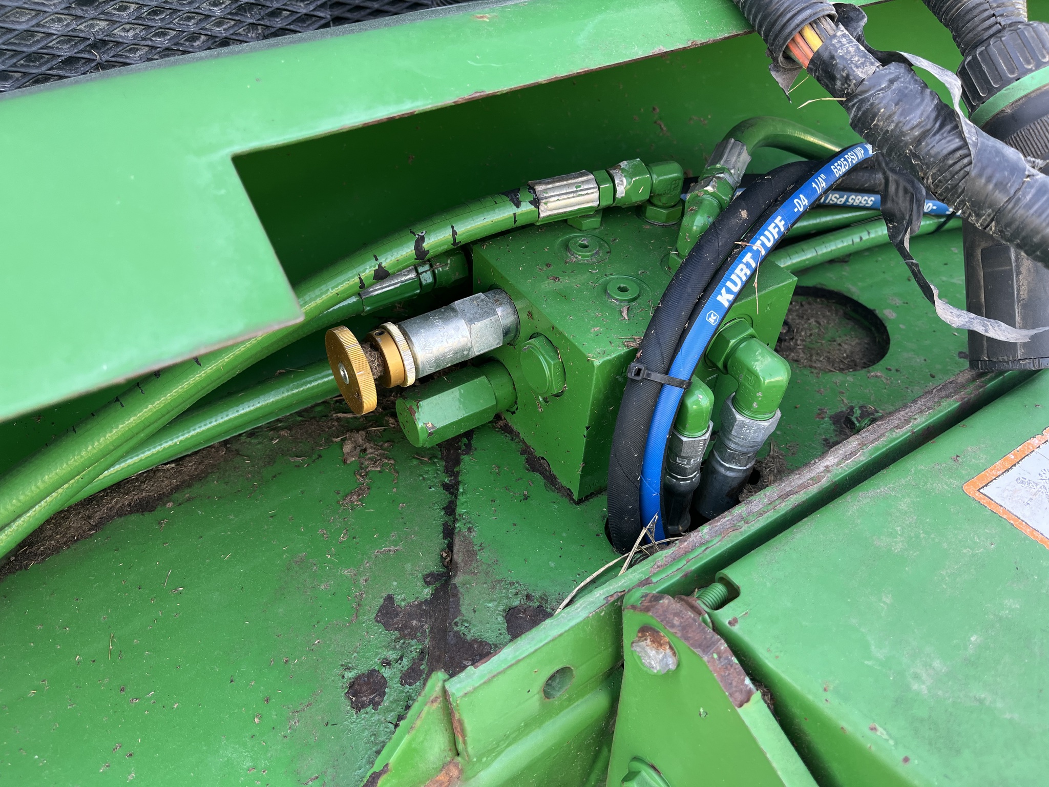 2000 John Deere 566 at Heritage Tractor in Lockwood, MO