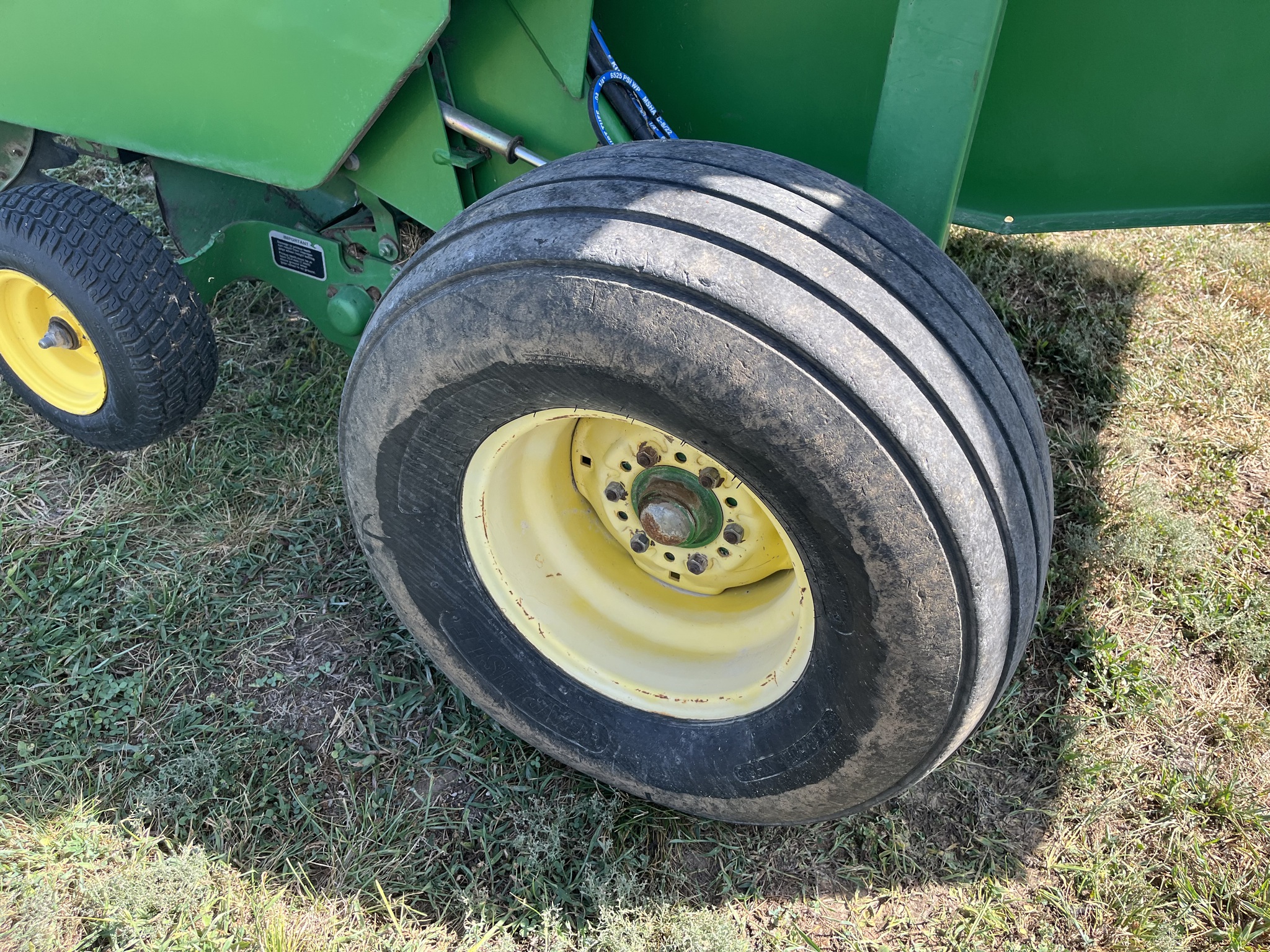  2000 John Deere 566 at Heritage Tractor in Lockwood, MO