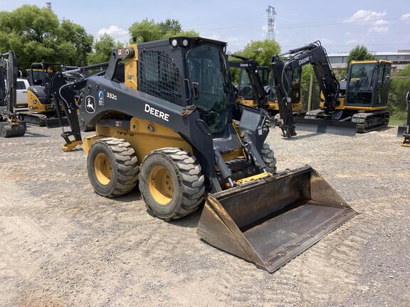 Photo of a 2023 John Deere 332G