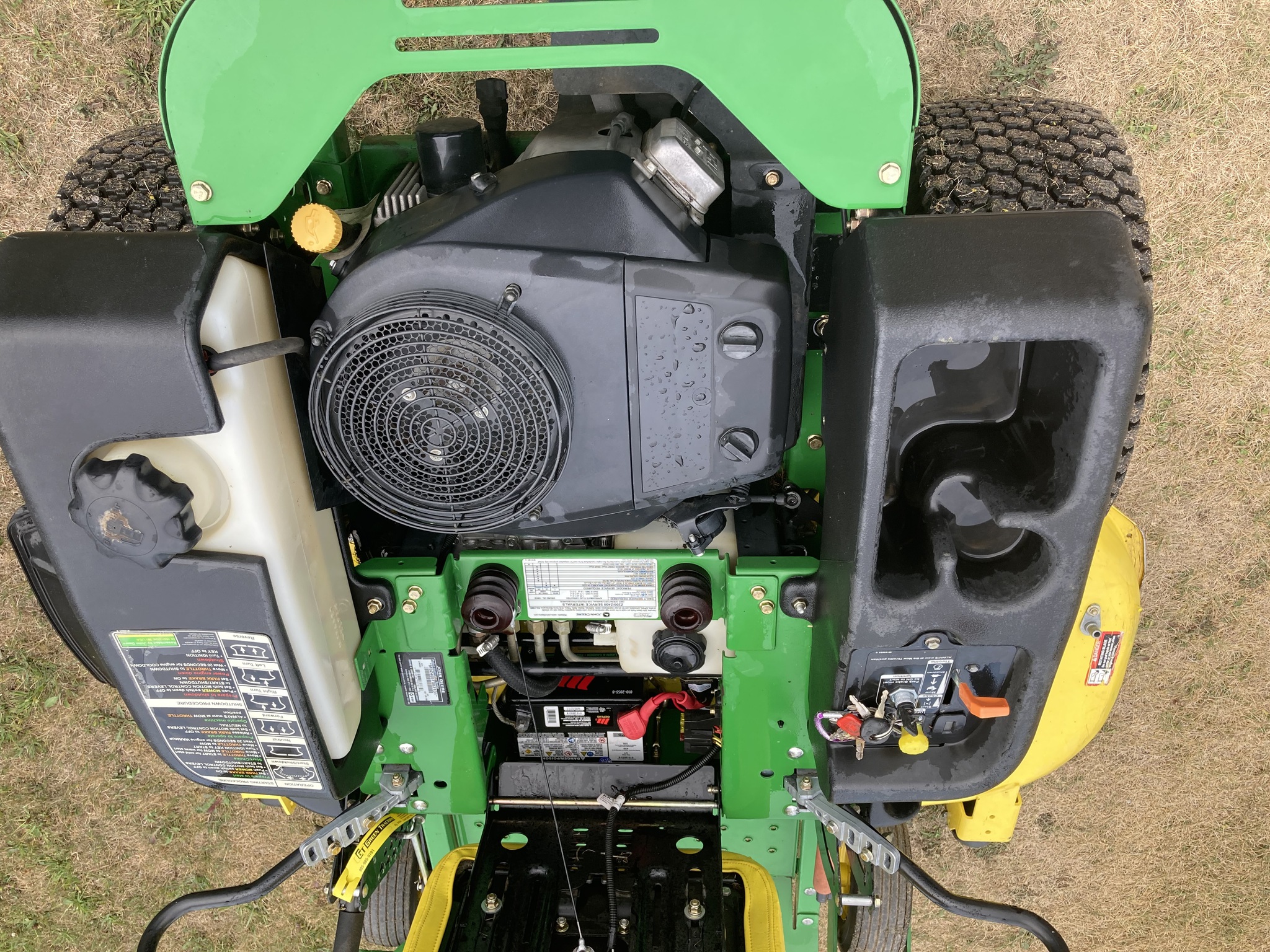 2010 John Deere Z465 Image 4