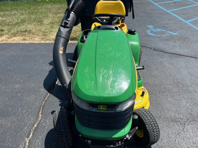 John Deere X304 Image 5