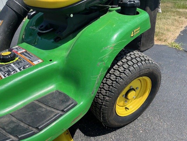 John Deere X304 Image 7