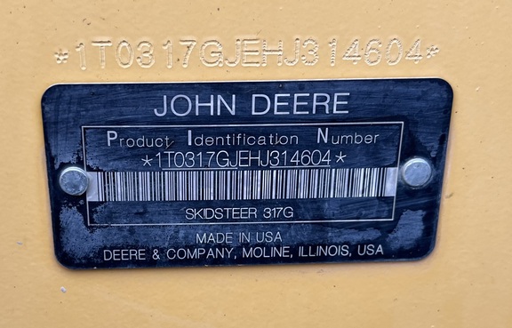 2017 John Deere 317G Photo 6
