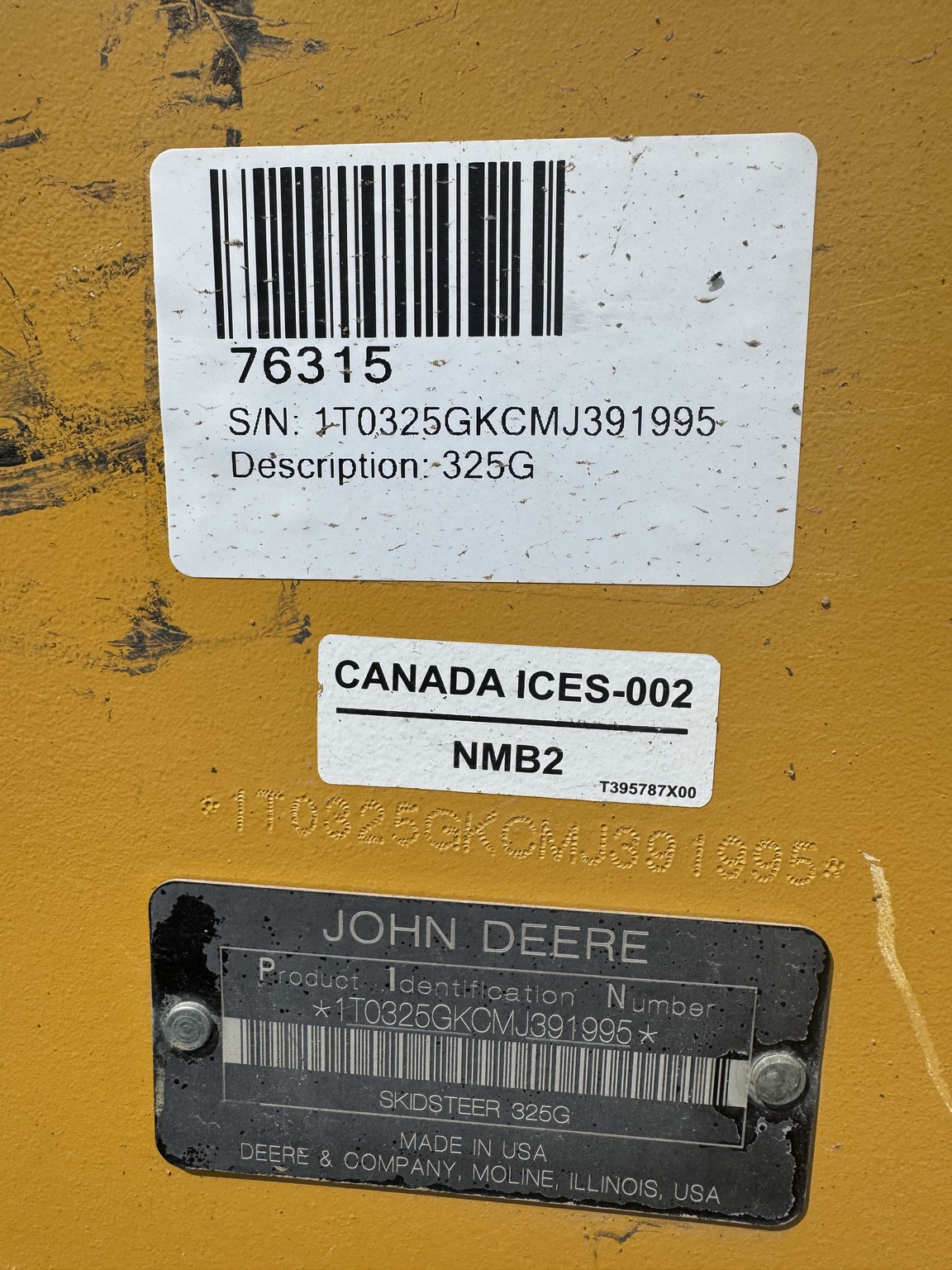2021 John Deere 325G Image 8