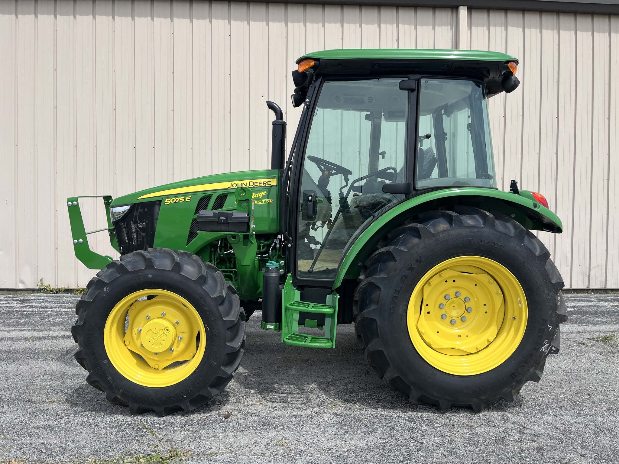  2024 John Deere 5075E at Heritage Tractor in Rogersville, MO