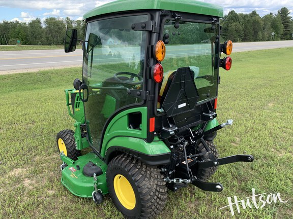 Photo of 2024 John Deere 1025R
