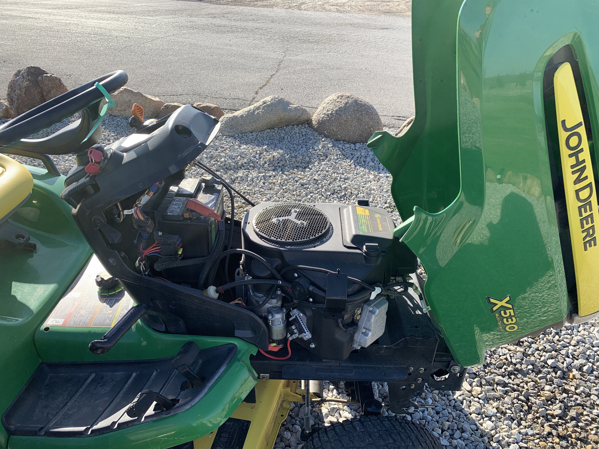 2011 John Deere X530 Image 9