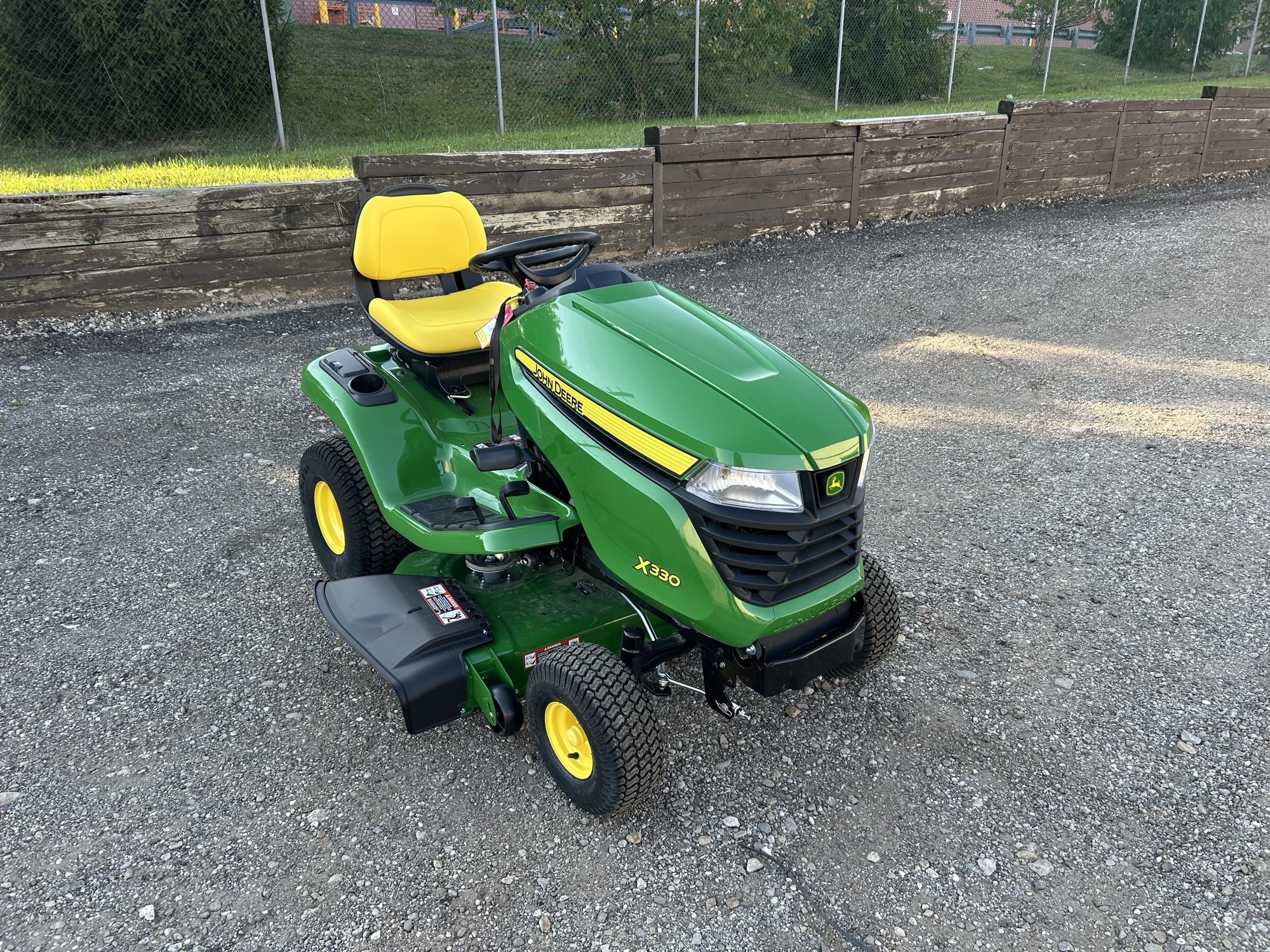2025 John Deere X330 Image 1