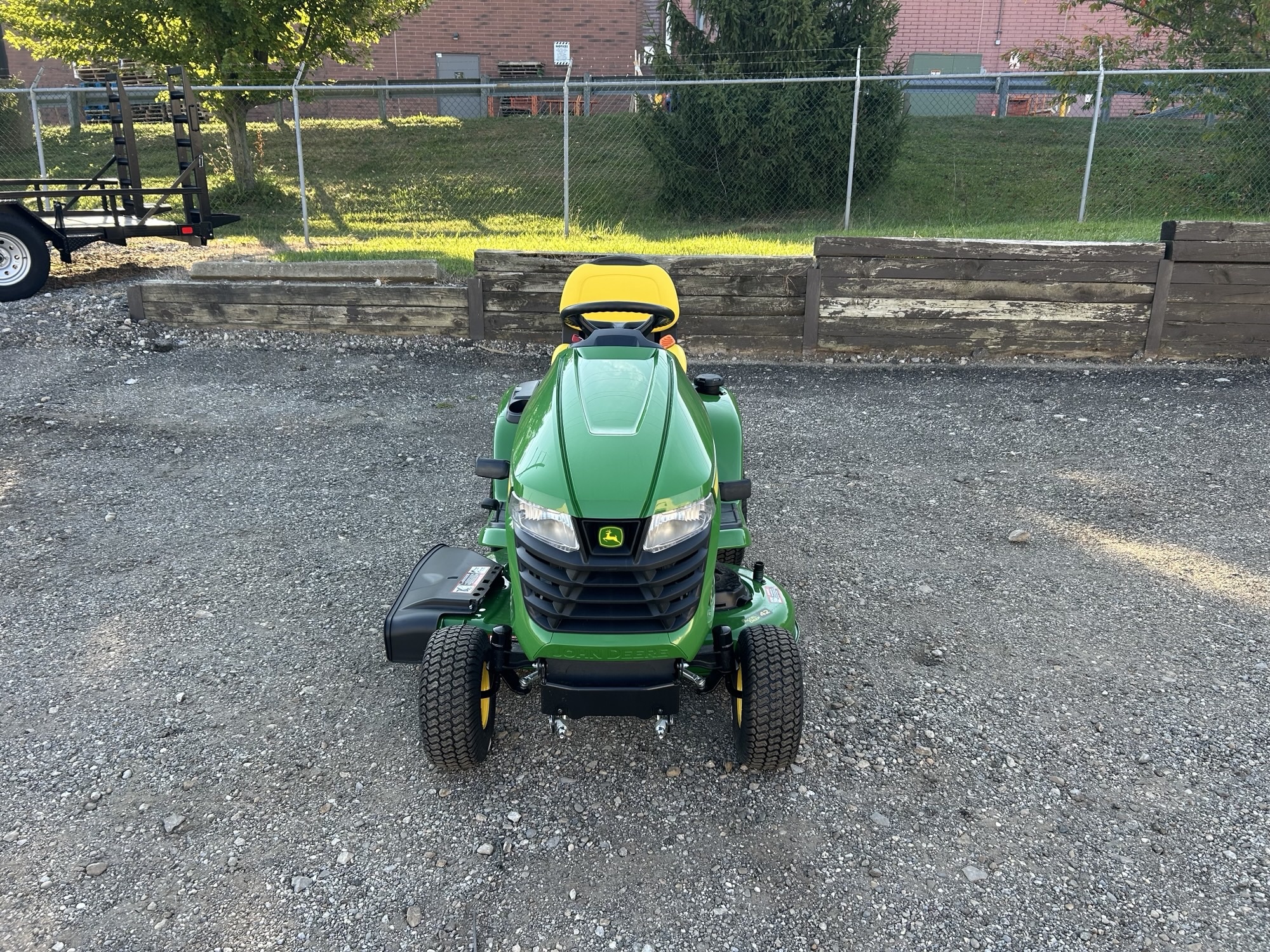 2025 John Deere X330 Image 2