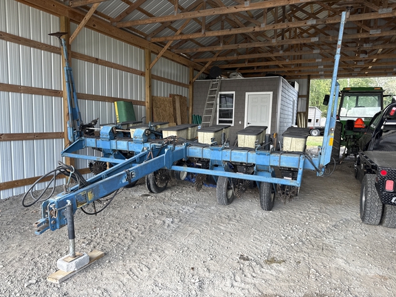 1998 Kinze PT