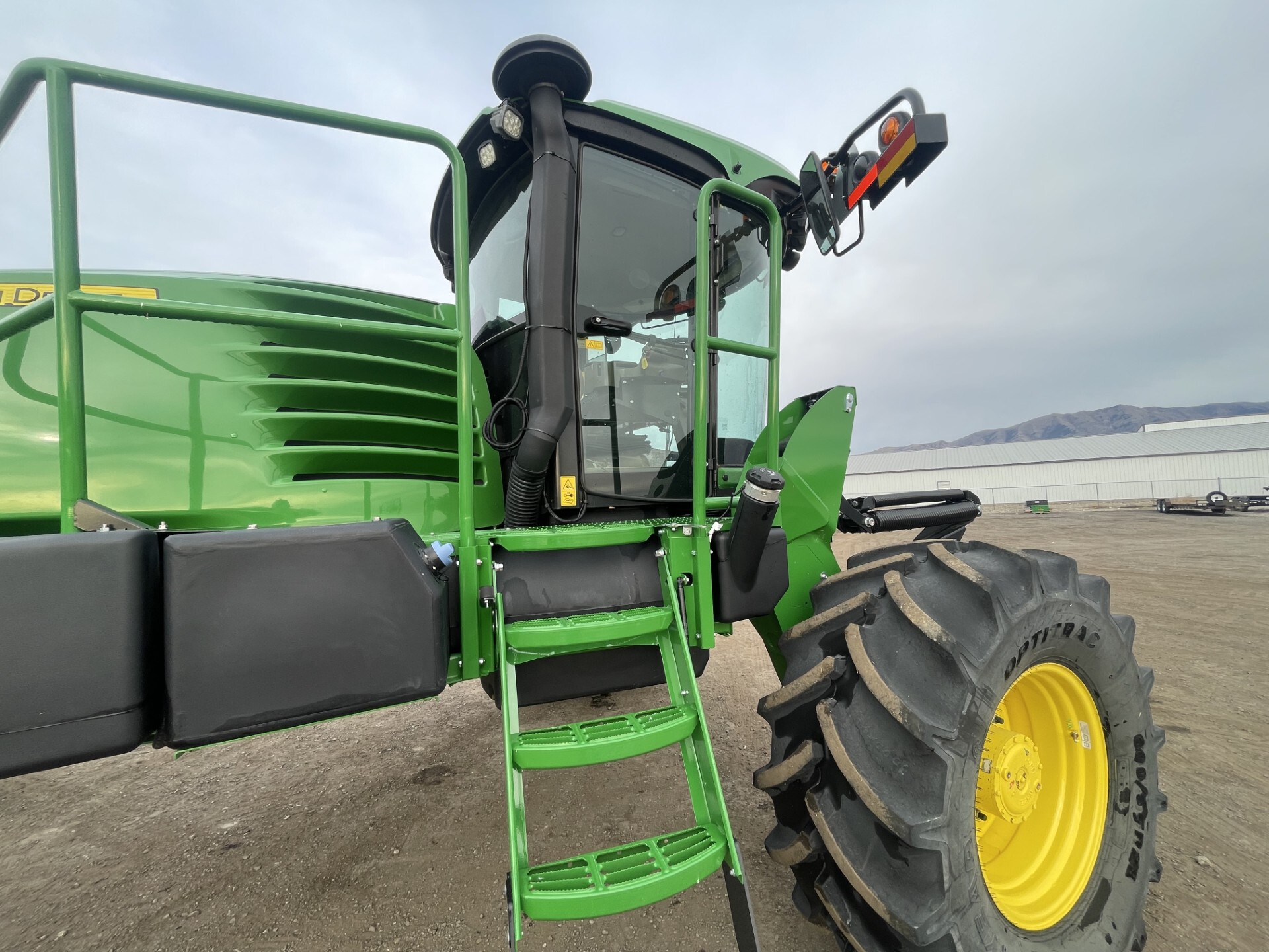 2024 John Deere W170 Image 24