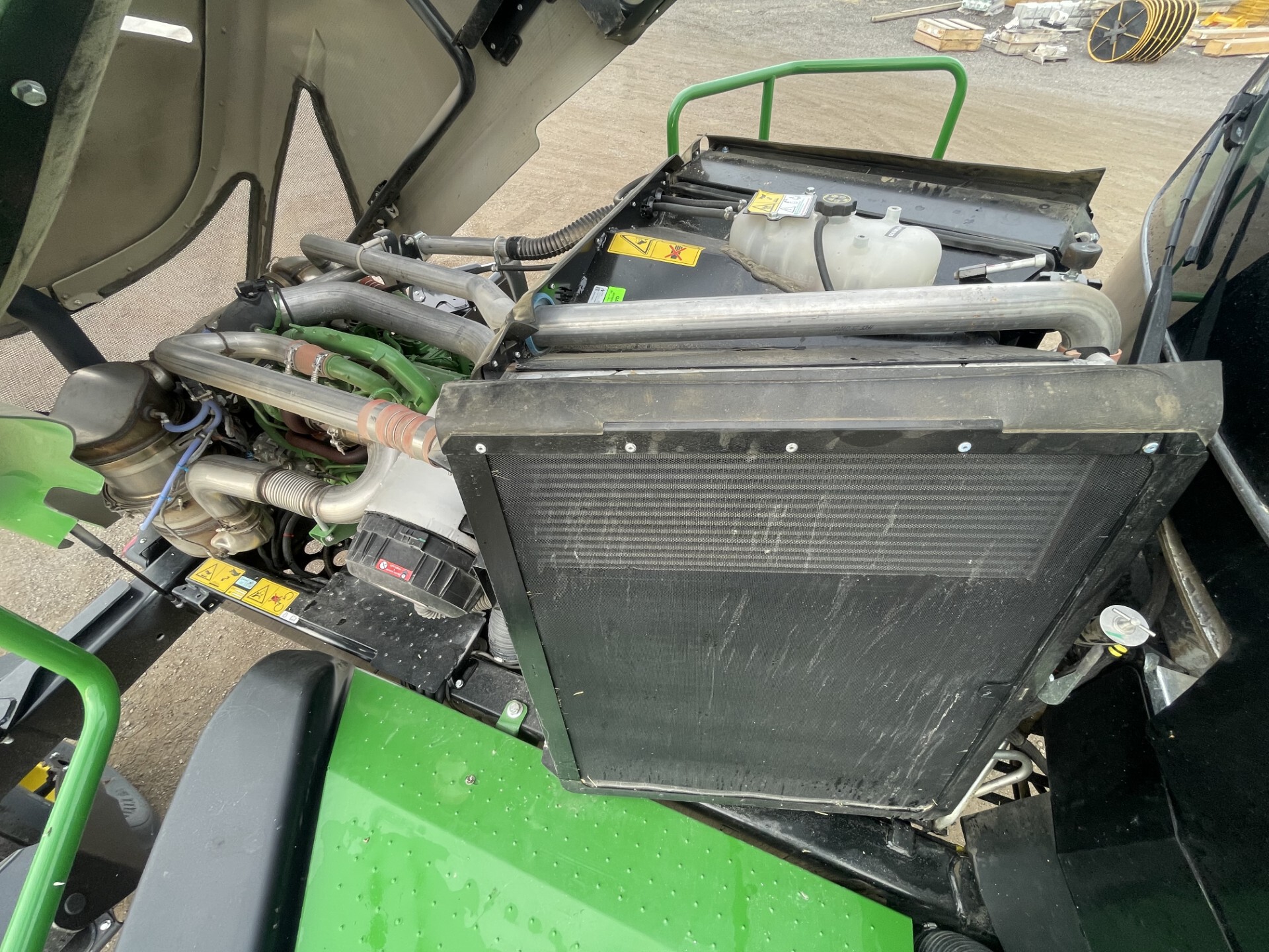 2024 John Deere W170 Image 15