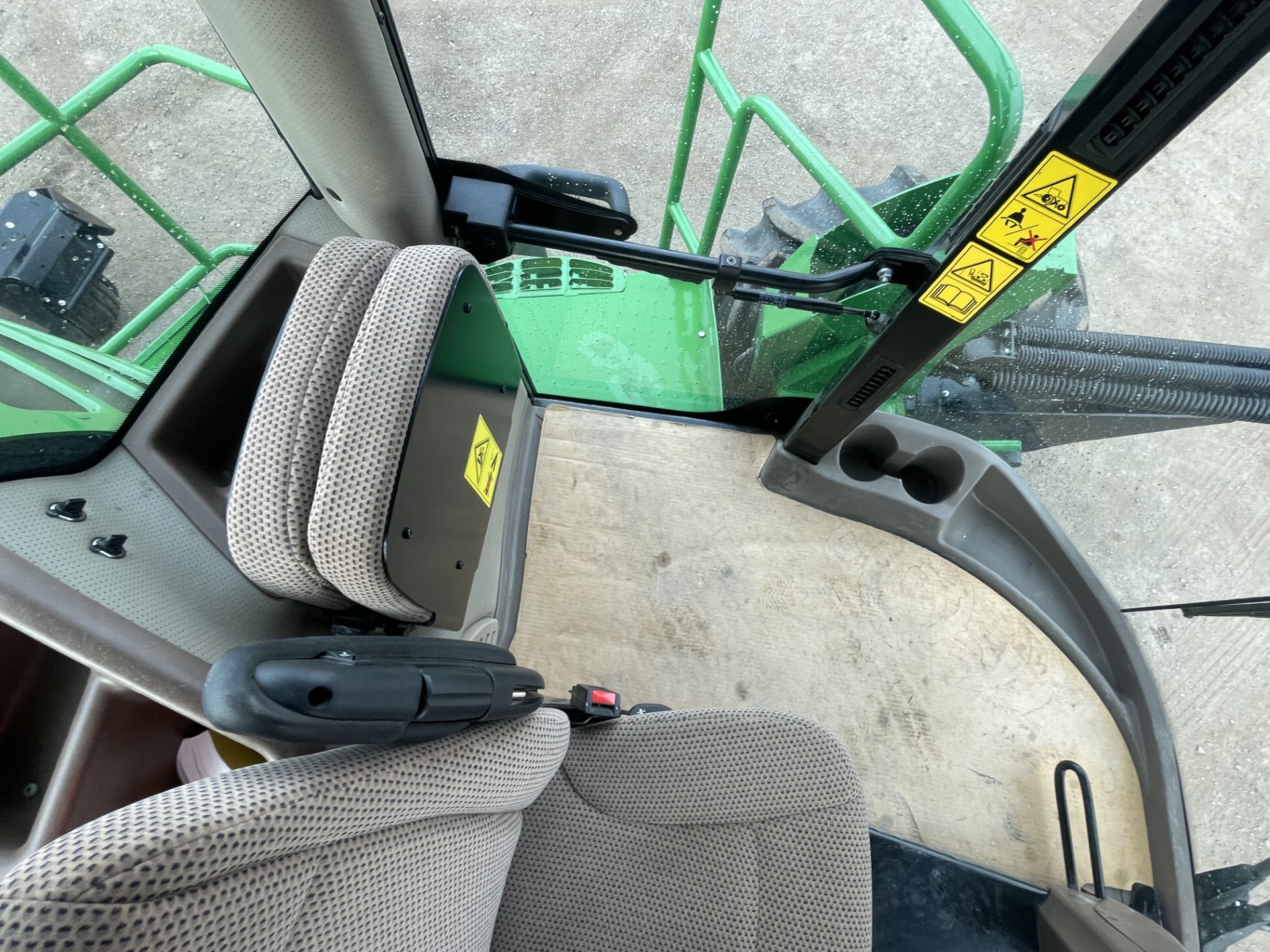 2024 John Deere W170 Image 23