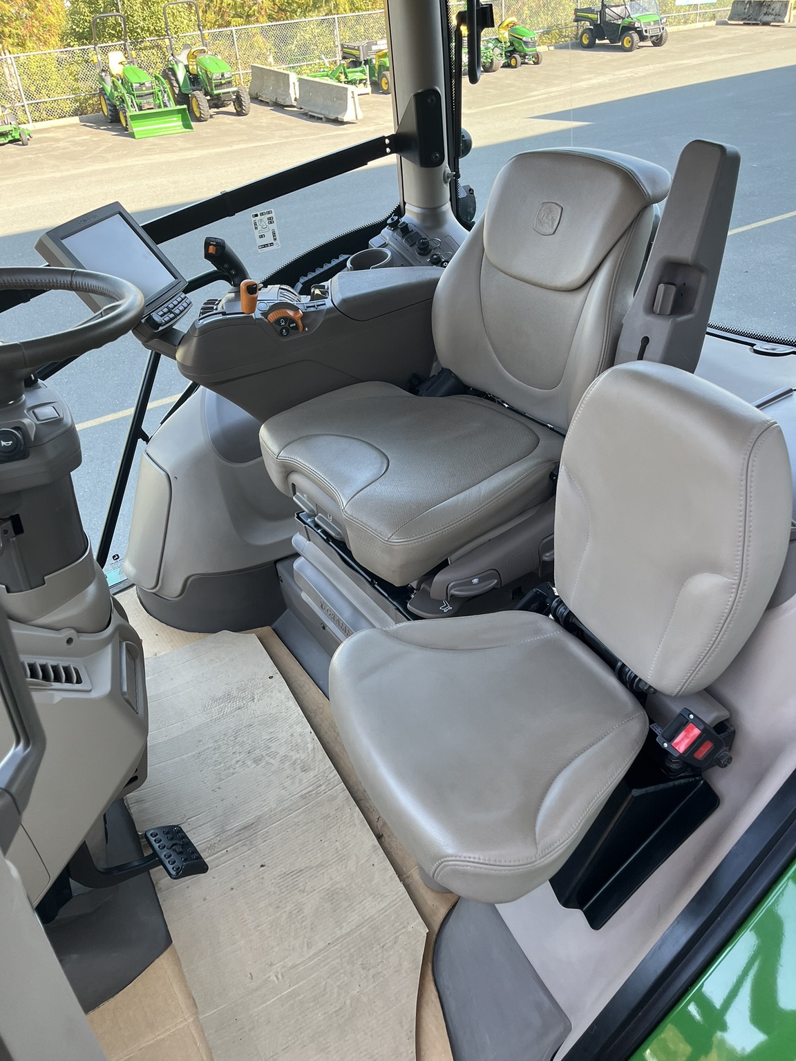 2023 John Deere 6R 130 Image 9